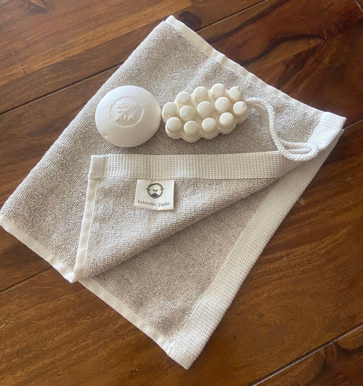 Havlu (Uç Bordürlü)