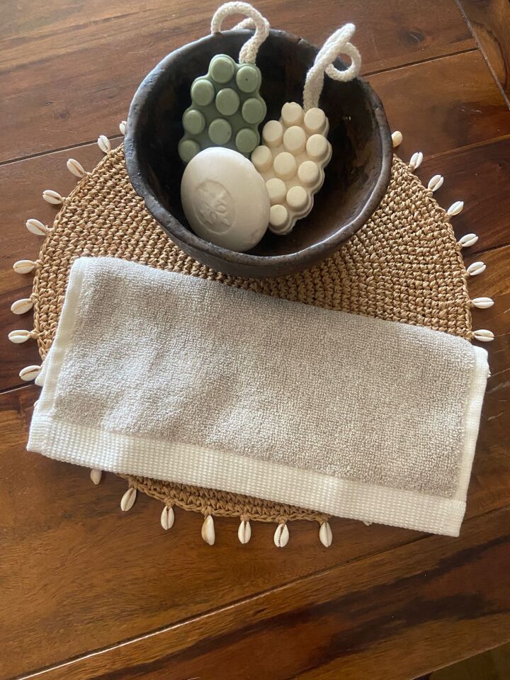 Havlu (Uç Bordürlü)